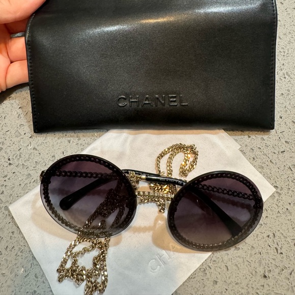 Auth Chanel Round Shape Chain Sunglasses 4245 Black x Champagne Gold - Picture 1 of 5